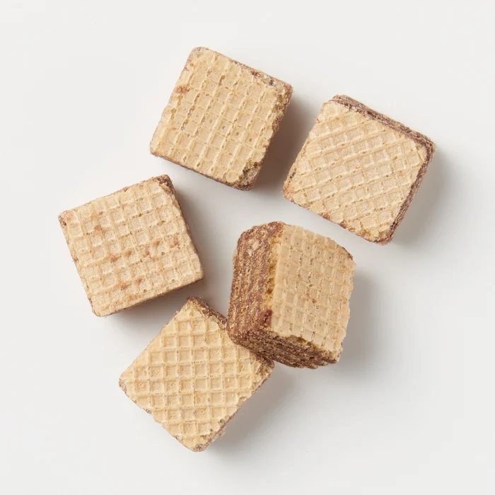 Small Wafers with Chocolate Cream